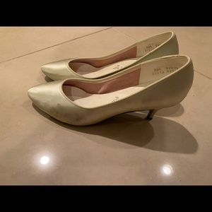 Vintage Satin light green evening shoes size 9.5